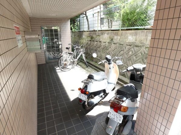 東生駒駅 徒歩10分 2階の物件外観写真